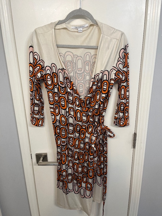 Diane Von Furstenberg Dresses & Skirts - DVF Diane Von Furstenberg 8 New Julian Ruri Print Silk Wrap Dress Cream Orange